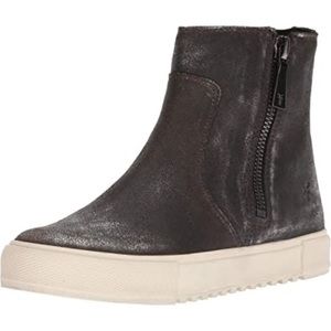 Frye Women’s Size 9 Gia Lug Zip Bootie Sneakers